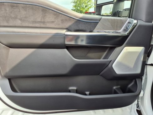 New 2025 Ford F250 Platinum image 12