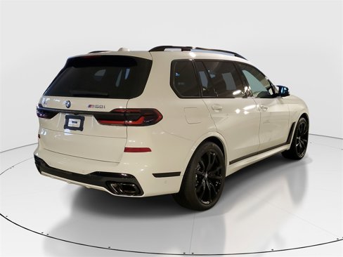 New 2026 BMW X7 M60i image 3