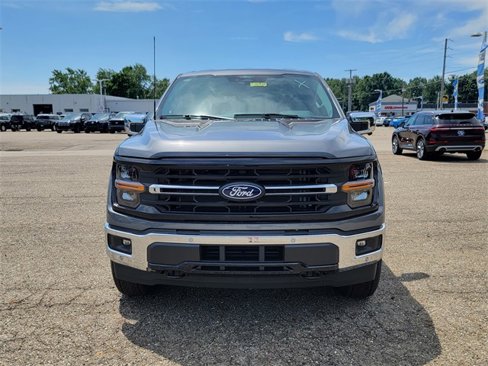 New 2025 Ford F150 XLT w/ Equipment Group 302A MID image 10