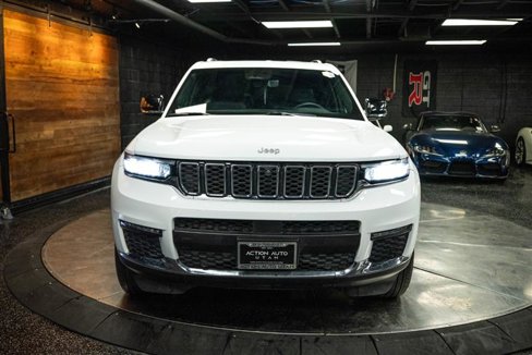 Used 2024 Jeep Grand Cherokee L Limited w/ Luxury Tech Group II image 4