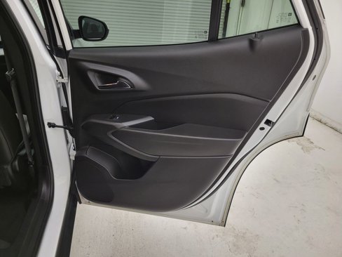 Used 2024 Chevrolet Trax LT image 35