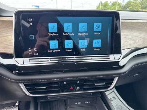 New 2025 Volkswagen Atlas SE image 12