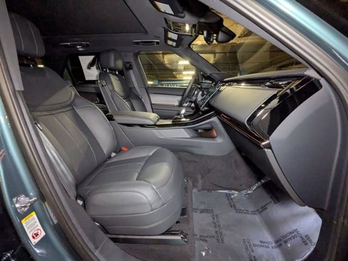 New 2025 Land Rover Range Rover Sport SE image 17