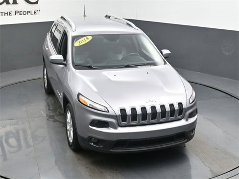 Used 2018 Jeep Cherokee Latitude Plus image 47