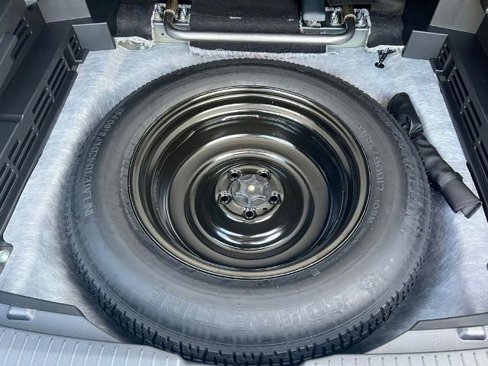 Certified 2025 Nissan Rogue SV image 16