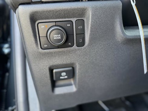 New 2025 Ford Expedition Platinum image 12