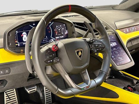 Used 2024 Lamborghini Revuelto image 10