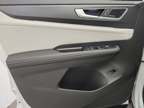 New 2026 Volkswagen Atlas Cross Sport SEL Premium R-Line image 8