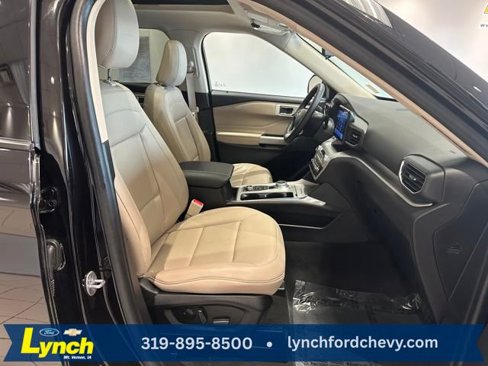 Used 2024 Ford Explorer XLT w/ Equipment Group 202A image 7
