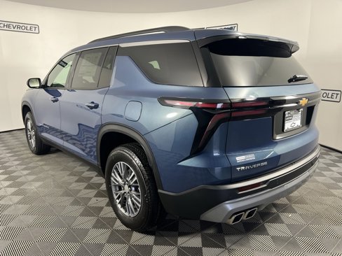 New 2025 Chevrolet Traverse LT w/ LPO, Floor Liner Package image 4