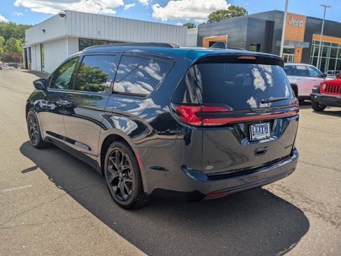 New 2025 Chrysler Pacifica Limited image 7