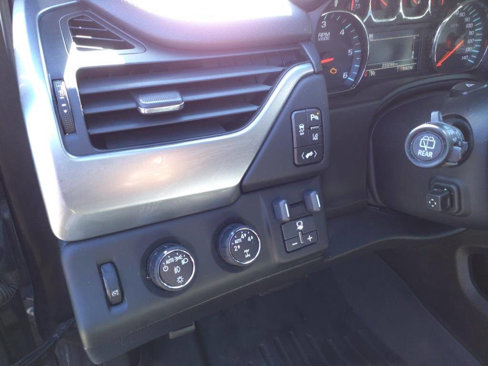 Used 2015 Chevrolet Suburban LTZ image 17