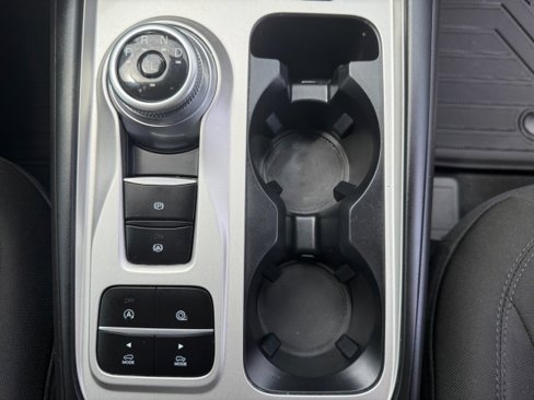 Used 2024 Ford Explorer XLT image 10