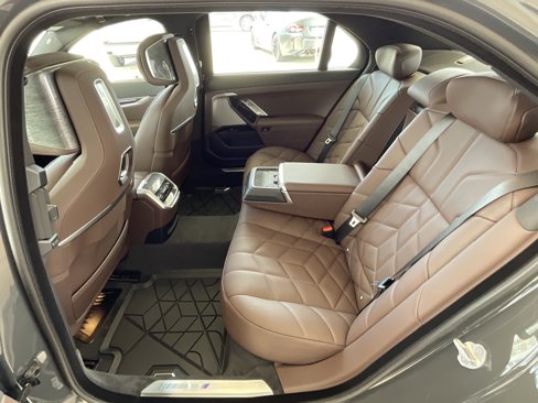 New 2026 BMW 740i w/ Executive Package image 28
