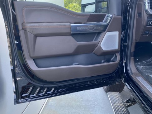 New 2025 Ford F250 King Ranch w/ Chrome Package image 14