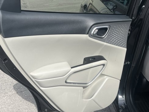 Used 2024 Kia Soul LX image 14