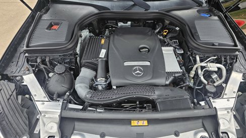 Used 2019 Mercedes-Benz GLC 300 w/ Premium Package image 17