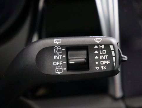 Used 2025 Porsche Macan image 33