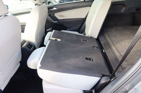 Used 2018 Volkswagen Tiguan SE image 19