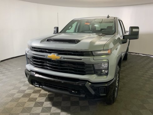 New 2025 Chevrolet Silverado 2500 Custom w/ Custom Convenience Package image 3