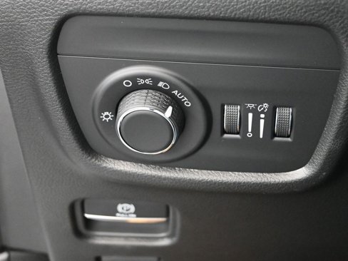 New 2025 Jeep Grand Cherokee L Altitude image 27