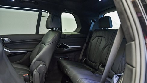 New 2026 BMW X7 M60i image 27