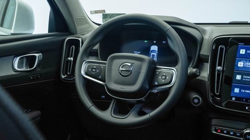 Certified 2025 Volvo XC40 B5 Plus w/ Climate Package image 13