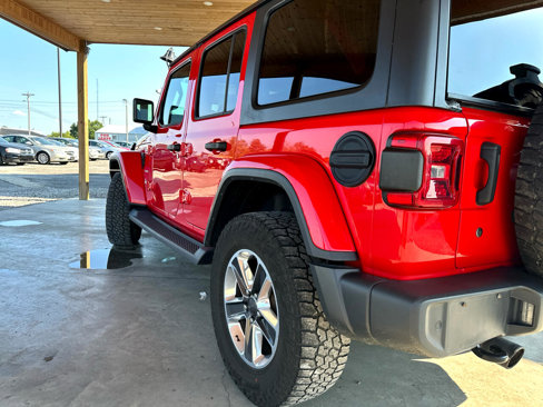 Used 2018 Jeep Wrangler Unlimited Sahara w/ Dual Top Group image 10