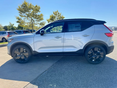 New 2026 Volvo XC40 B5 Ultra w/ Protection Package Premier image 3