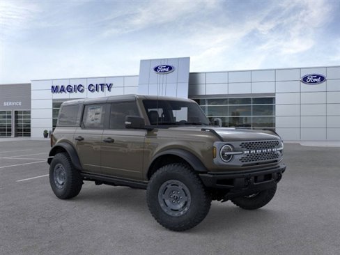 New 2025 Ford Bronco Badlands image 7
