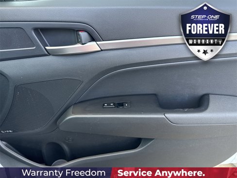 Used 2020 Hyundai Elantra Limited w/ Cargo Package (C1) image 33