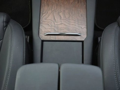 Used 2020 Tesla Model S Long Range Plus image 19