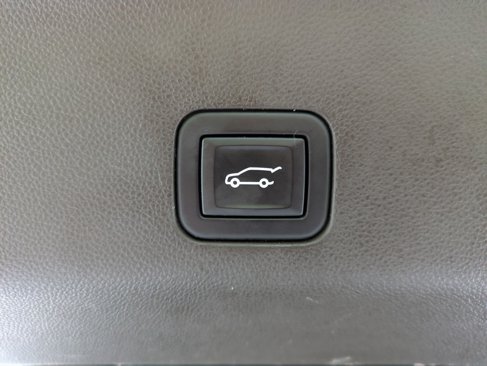 Used 2025 GMC Yukon Elevation image 24