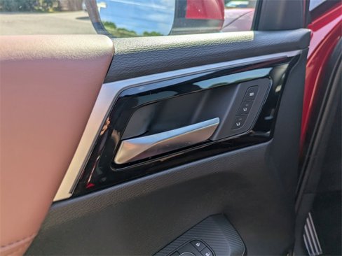 New 2025 Mitsubishi Outlander SEL image 12