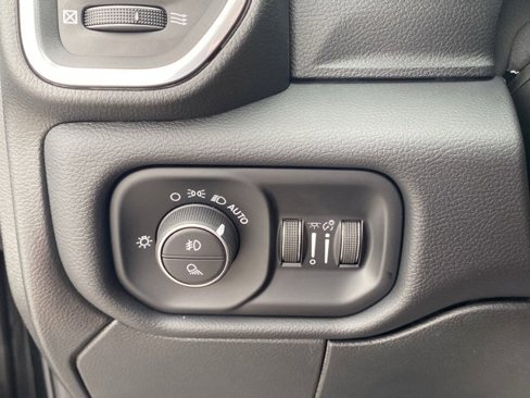 New 2025 RAM 3500 Laramie image 18