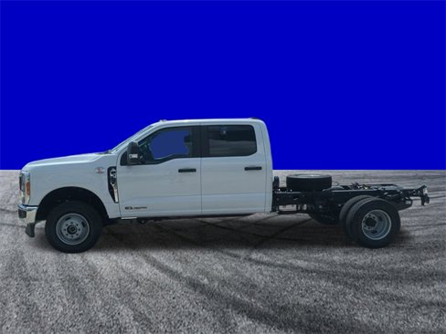 New 2026 Ford F350 4x4 Crew Cab DRW Super Duty image 7