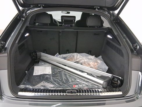 New 2026 Audi SQ8 Prestige image 27