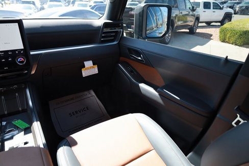 Used 2025 Lexus GX 550 w/ Accessory Package (Z1) image 22