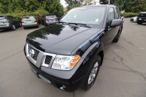 Used 2021 Nissan Frontier SV image 1