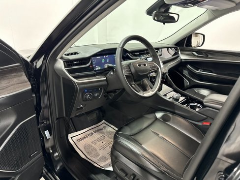 Used 2023 Jeep Grand Cherokee 4WD 4xe image 16