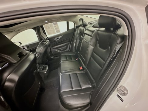 Used 2025 Volvo S60 B5 Core image 30