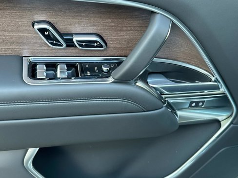 New 2025 Land Rover Range Rover SE image 20