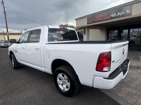Used 2019 RAM 1500 Classic SLT image 3