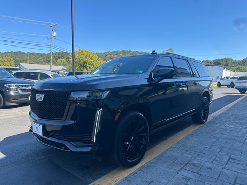 Used 2023 Cadillac Escalade ESV Sport Platinum w/ LPO, ONYX Package image 6