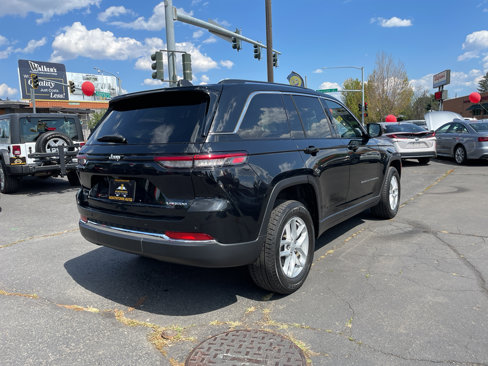 Used 2023 Jeep Grand Cherokee Laredo image 16