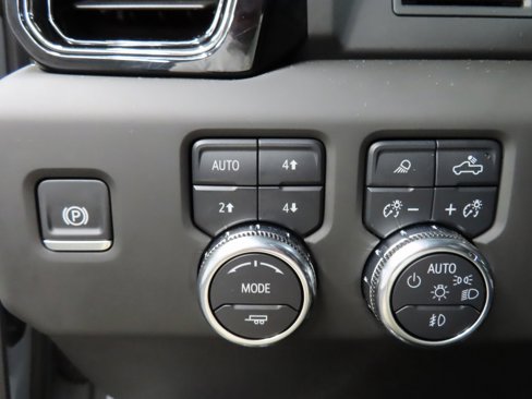 Used 2025 GMC Sierra 2500 AT4 image 62