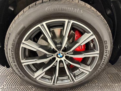 Used 2022 BMW X5 xDrive40i w/ M Sport Package image 26