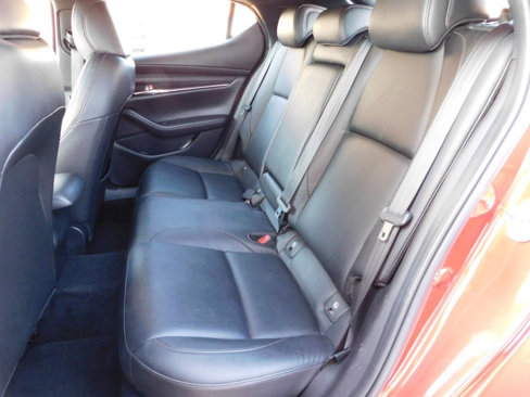 Used 2019 MAZDA MAZDA3 Hatchback w/ Preferred Package image 11