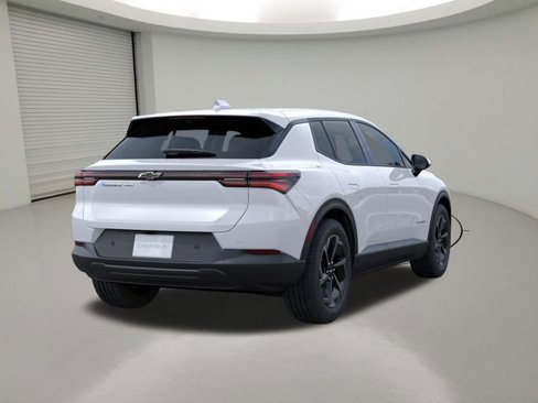 New 2026 Chevrolet Equinox EV LT image 4