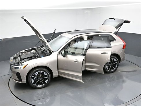 New 2026 Volvo XC60 B5 Plus w/ Protection Package Premier image 52